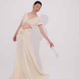 Savra Elbise Uzun Vücuda Oturan